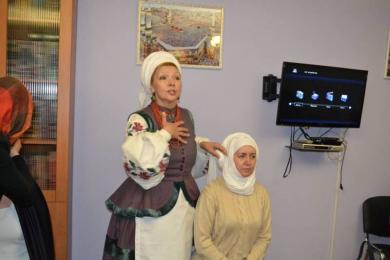 Invited expert Ms.Larysa Kupchenko spoke about main criterias for women’s clothes of the old times in different regions of Ukraine First Themed Meetings on World Hijab Day