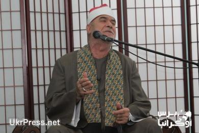 القارئ الشيخ سيد أحمد الشريف في مسجد المركز الثقافي الإسلامي بالعاصمة كييف عبد الباسط عبد الصمد.. يغيب جسدا ويحضر أداء وصوتا في أوكرانيا